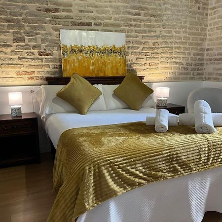 Clarisas Suites Кармона Экстерьер фото