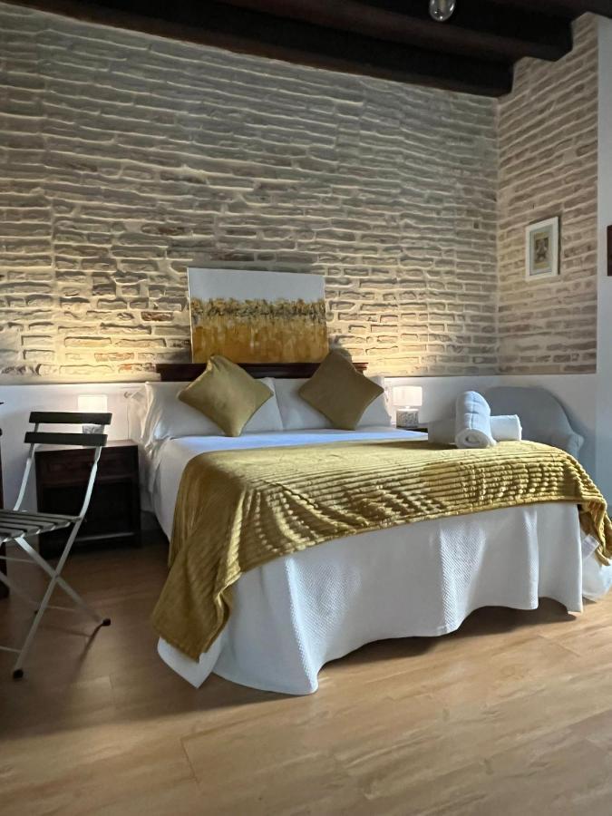 Clarisas Suites Кармона Экстерьер фото