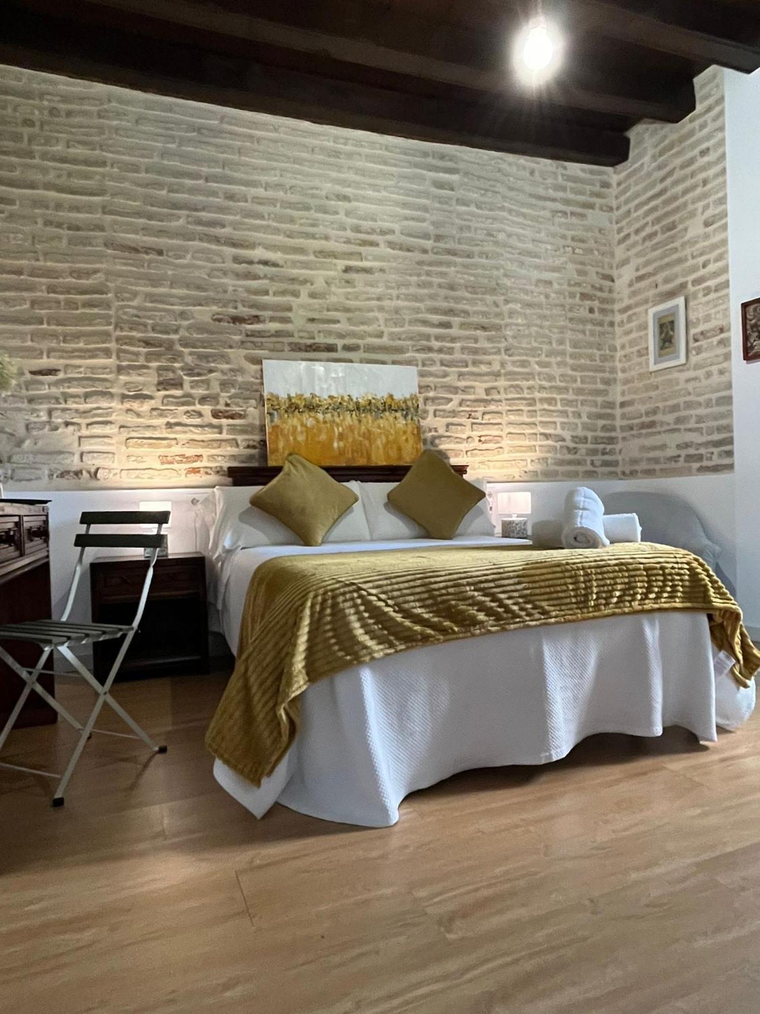 Clarisas Suites Кармона Экстерьер фото