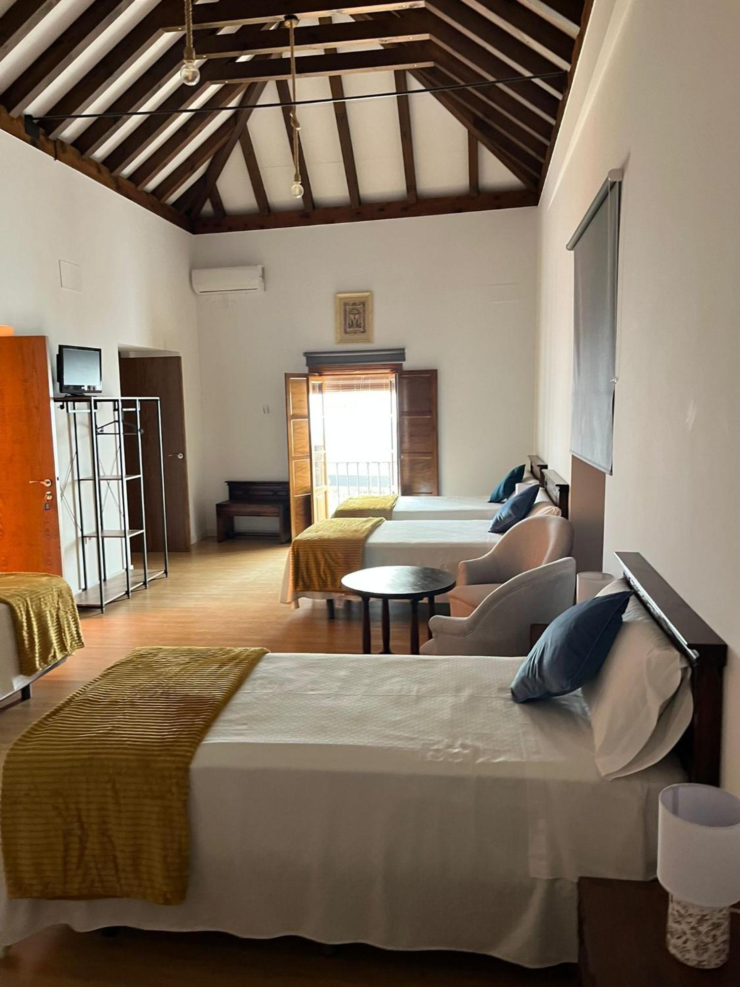 Clarisas Suites Кармона Экстерьер фото