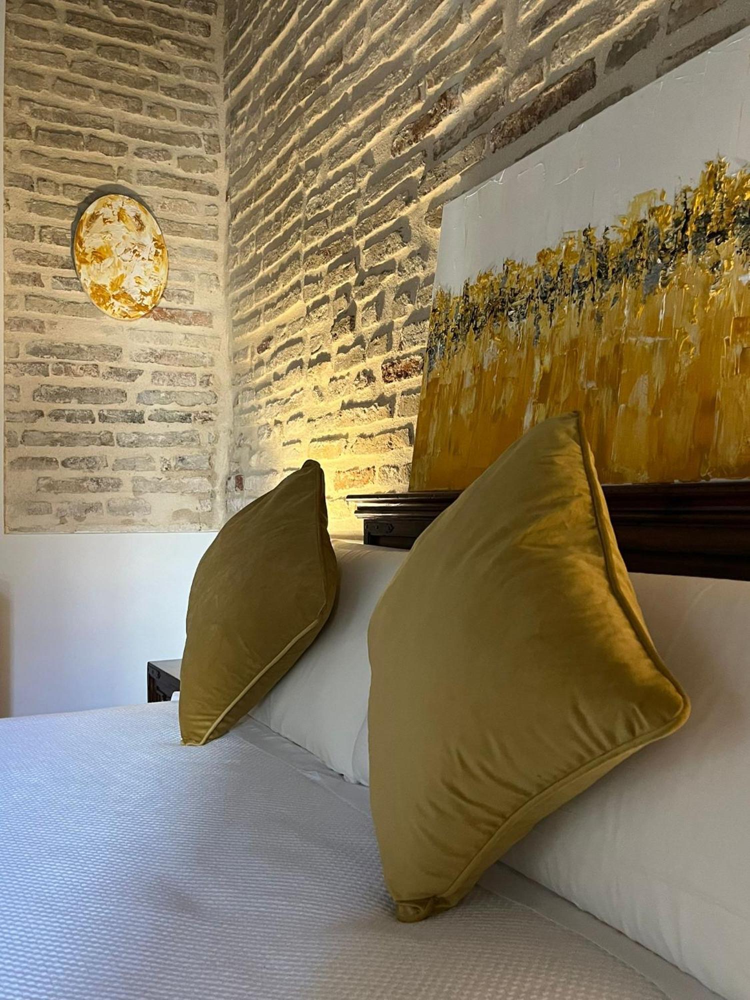 Clarisas Suites Кармона Экстерьер фото